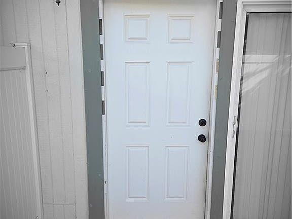 5th image of 22865 Del Valle St #22865