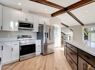 6121 Winding Way, Anchorage, AK 99504