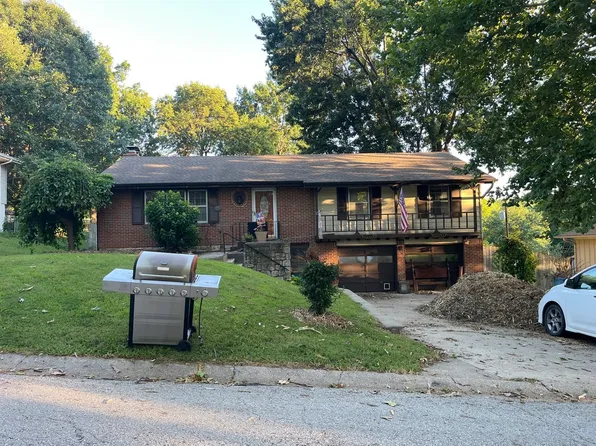 11917 Felton St, Sugar Creek, MO 64054