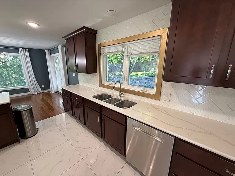 2500 Bluff Blvd — Photo 34