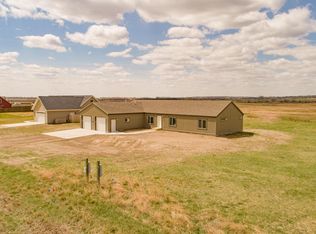 5475 Mathew Ave, Williston, ND 58801