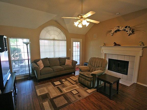 4th image of 8360 Edge Water Dr