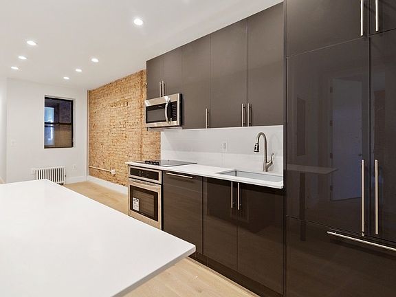 2nd image of 69 Meserole Ave #E2