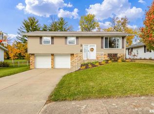 1811 W Sunnyview Dr, Peoria, IL 61614