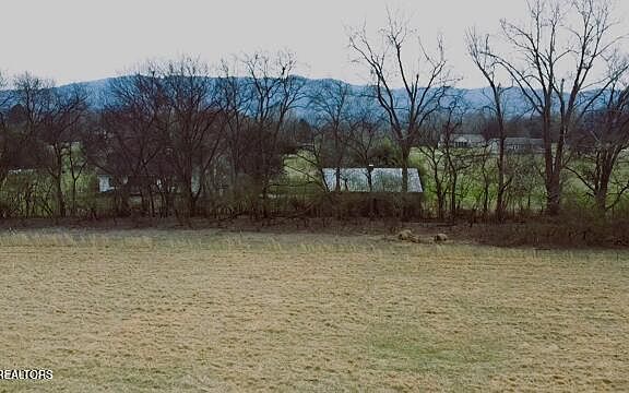 4th image of Dixon Farm Rd