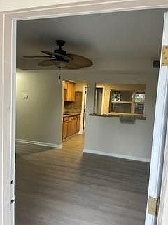 5th image of 4721 NE 15th Terrace