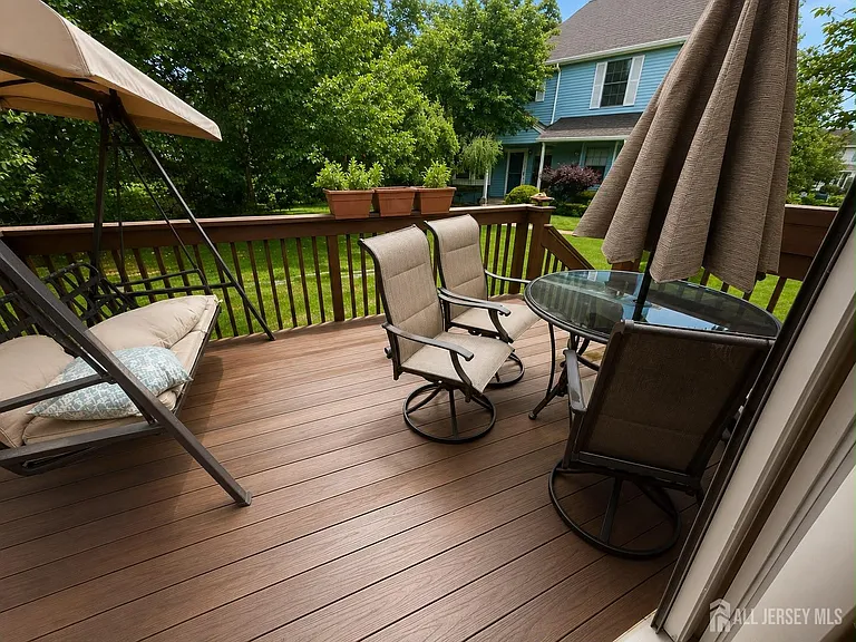1805 Deerfield Dr — Photo 15