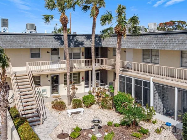 200 Park Blvd N APT 103, Venice, FL 34285