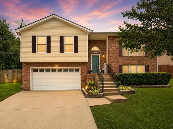 1019 Hedge Apple Dr, Clarksville, TN 37040