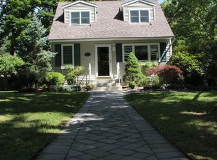 14 Cottage St, Basking Ridge, NJ 07920