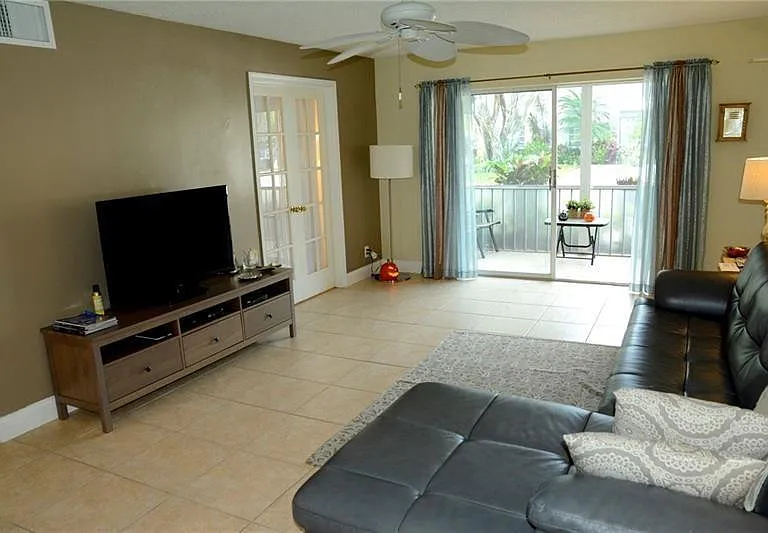 6499 Bay Club Dr #2 — Photo 3