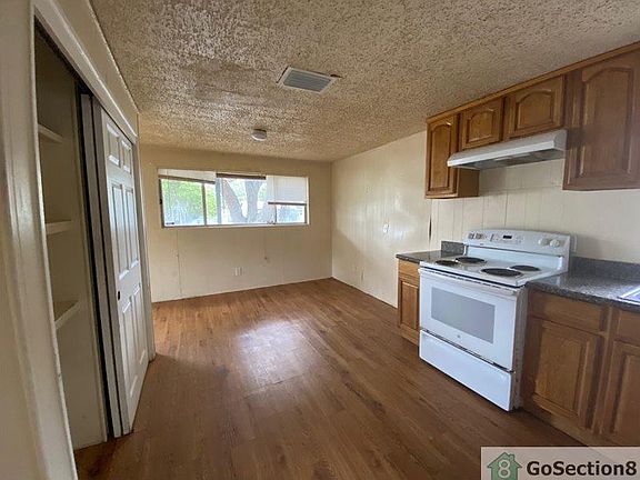 5th image of 2531 Kingston St S