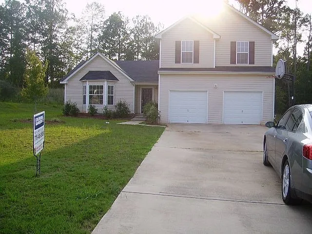 110 Creekview Blvd photo 1