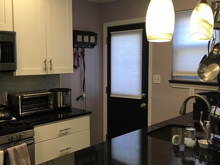 555 S Negley Ave #13 — Photo 4