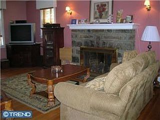 2nd image of 1009 Drexel Ave