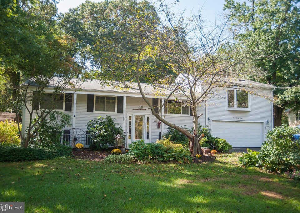 1st image of 429 Martin Dr