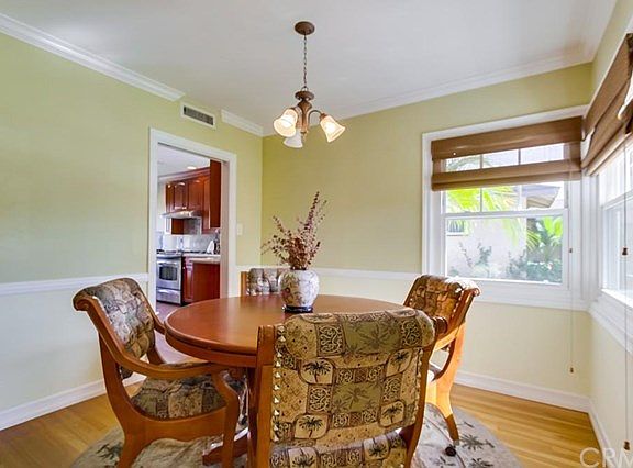 3rd image of 866 W Harvard Pl