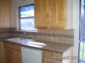 5th image of 2210 Davis Dr
