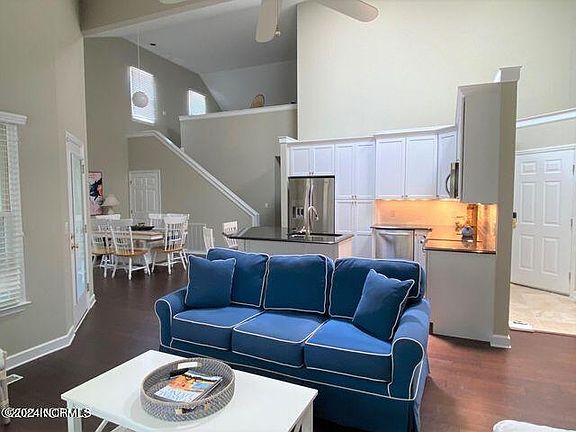 2nd image of 3169 Lakeside Commons Drive SE # 1