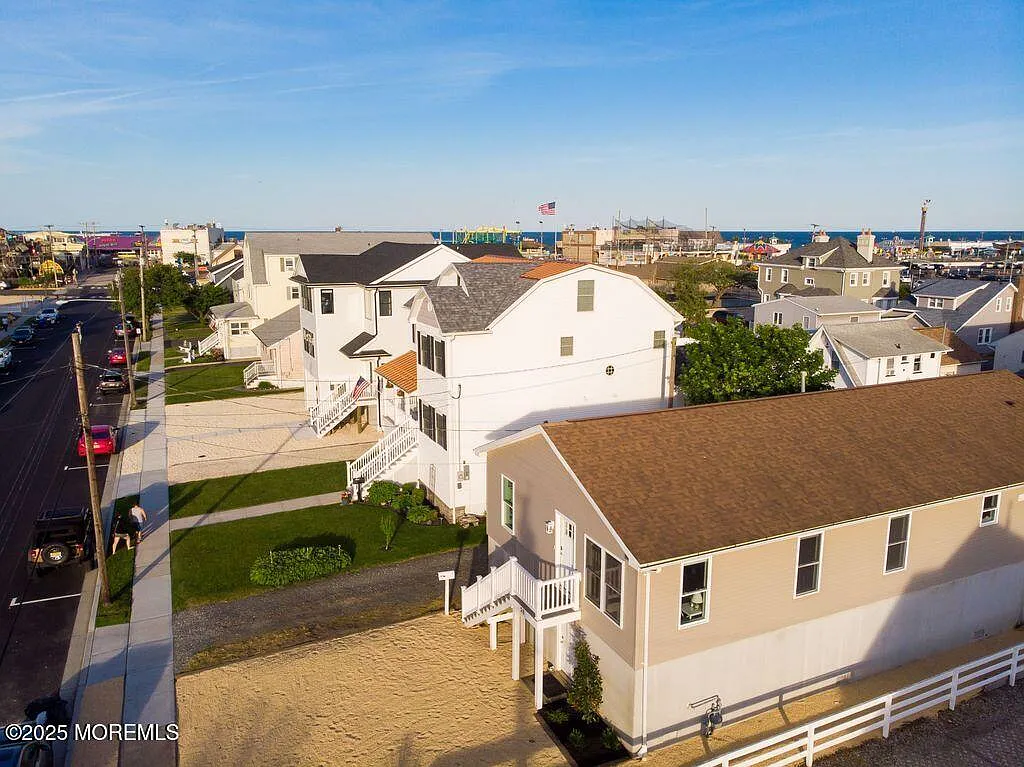4 bed, 1620 sqft, $7,000 — Photo 3