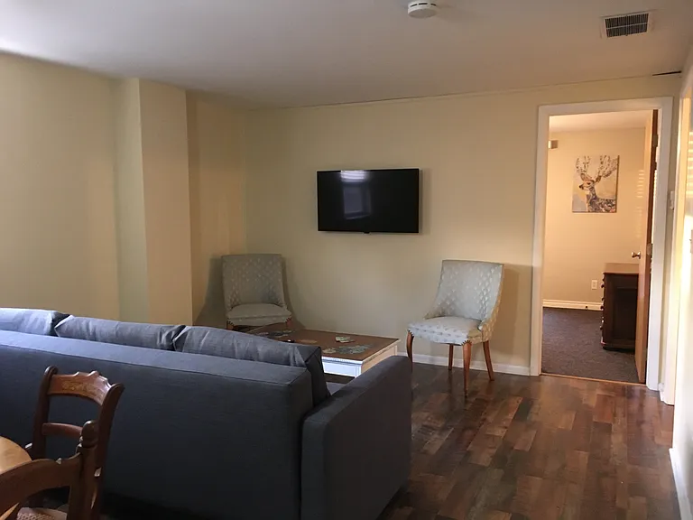 100 E Franklin St #100 — Photo 5