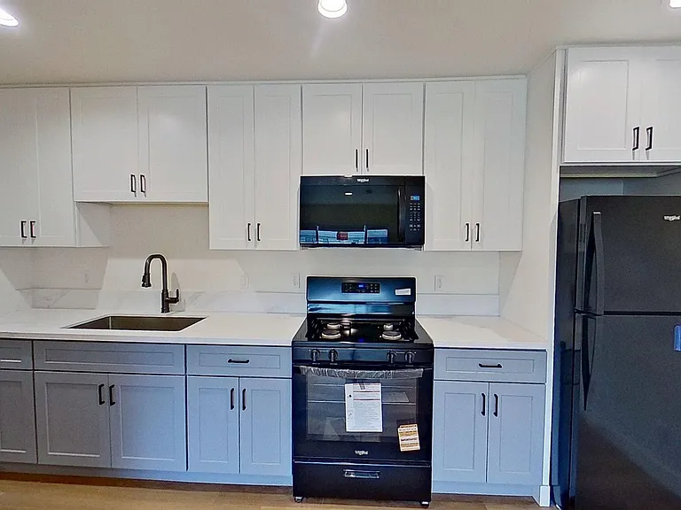 829 N Garfield St — Photo 118
