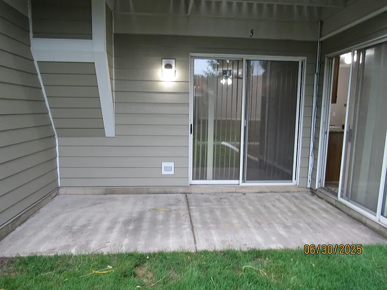 352 Pembroke Ct #5 — Photo 21