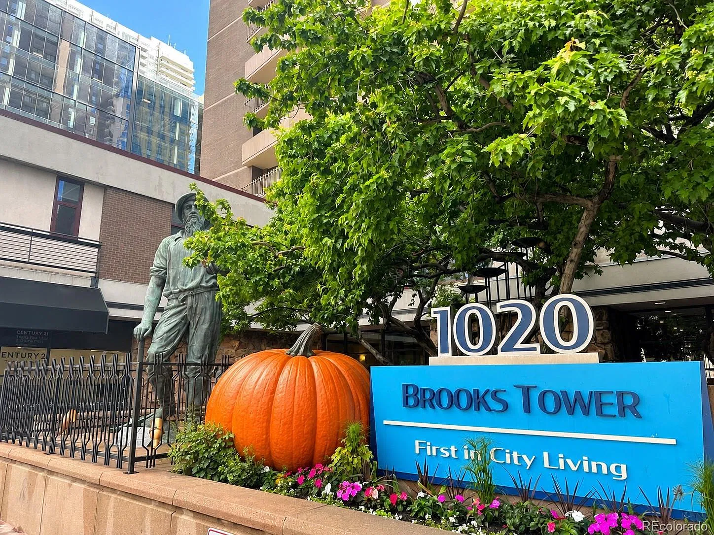 Brooks Tower — Photo 1