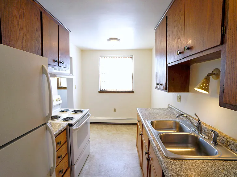 Priscilla Standish Apartments — Photo 19