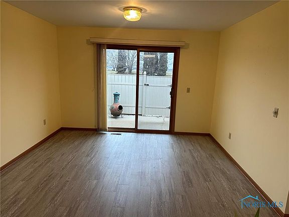 5th image of 532 Woodpointe Dr