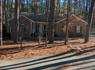 475 Crestview Rd, Southern Pines, NC 28387