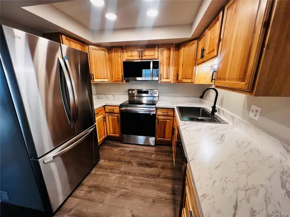 13992 E Marina Dr APT 308, Aurora, CO 80014