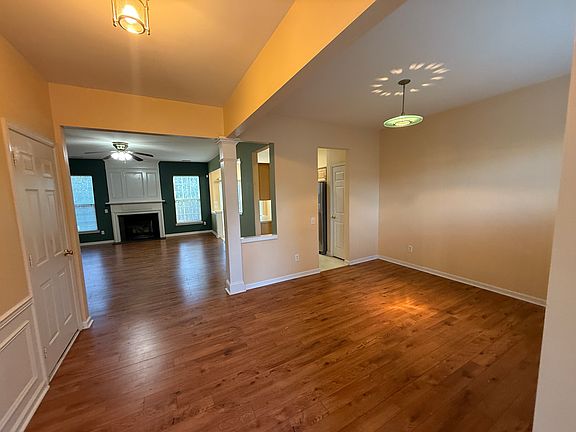 4th image of 11749 Harsworth Ln