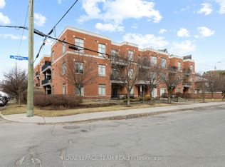 950 Marguerite Ave #212, Ottawa, ON K1K 3T8