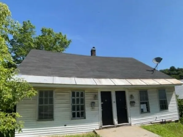 90 Mount Vernon Street, St. Johnsbury, VT 05819