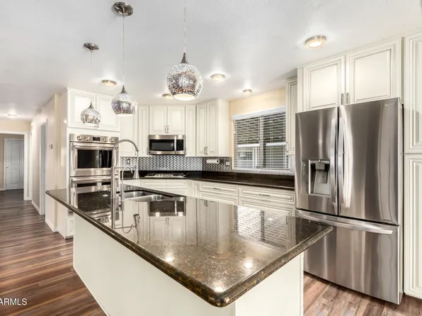 26244 S LAKESIDE Drive, Sun Lakes, AZ 85248