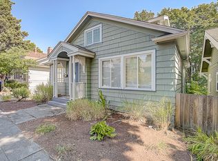 5026 9th Ave NE #B, Seattle, WA 98105