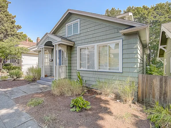 5026 9th Ave NE #B, Seattle, WA 98105