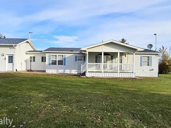 3991 Howard Rd, Marlette, MI 48453