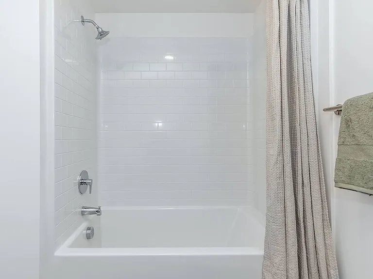 Mossdale Landing - Brand New Apartment Homes — Photo 22