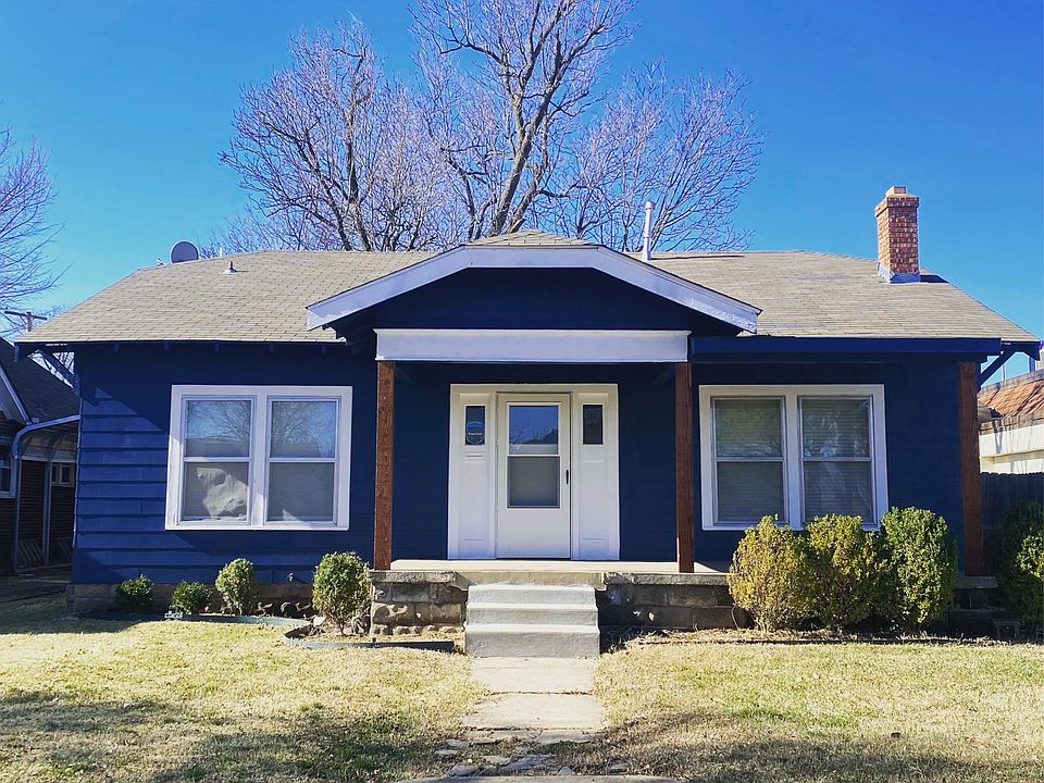 Newly painted exterior with updated cedar columns