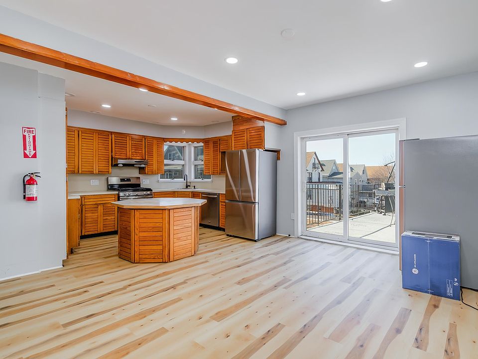 1st image of 793 Kennedy Blvd #2