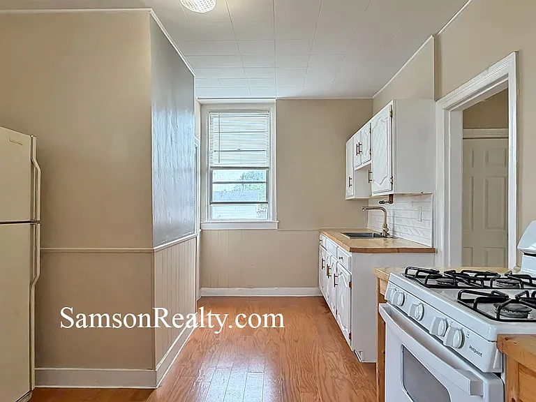 224 Juniper St #2 — Photo 2