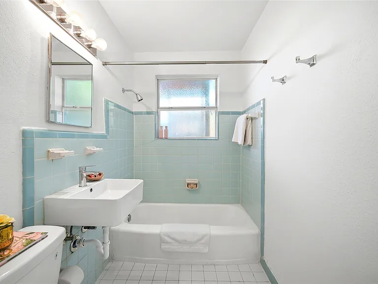 217 E 12th St #3 — Photo 11