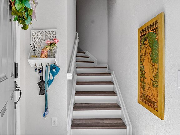 5th image of 3271 Laurel Ridge Cir