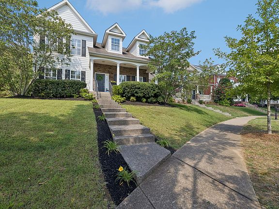 3rd image of 601 Patriot Ln