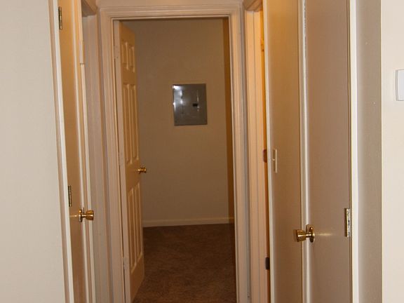 5th image of 3243 Tower Dr