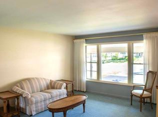 1254 Aspen Ln, Elk Grove Village, IL 60007