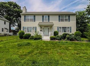 63 W Edward St, Iselin, NJ 08830