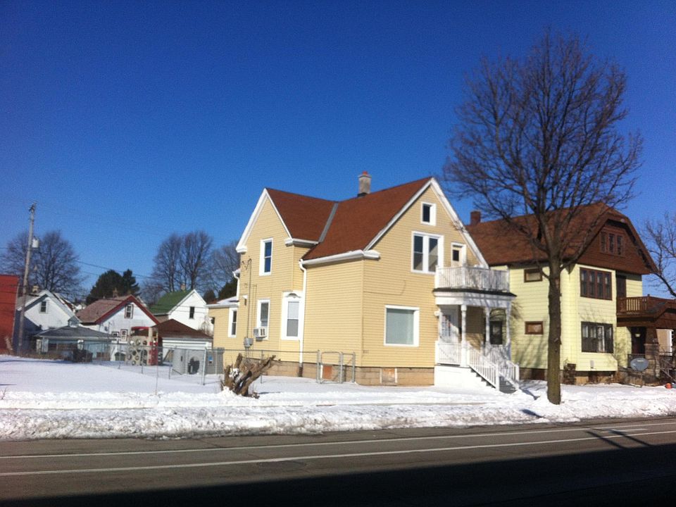 1st image of 4045 N Port Washington Ave